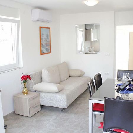 Pearl Of Novalja Apartment Exterior photo