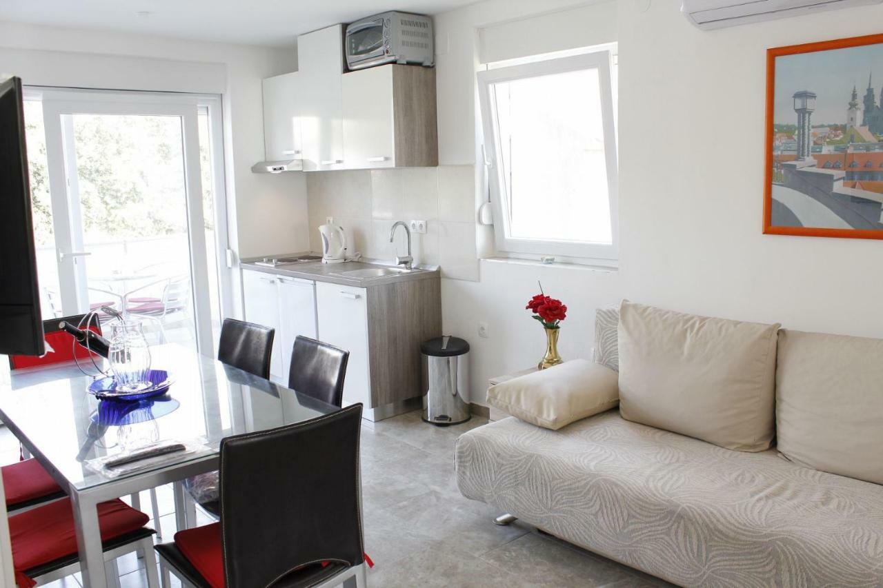 Pearl Of Novalja Apartment Exterior photo
